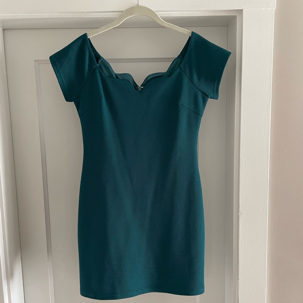 Scallop-neckline Wedding Guest Dress
